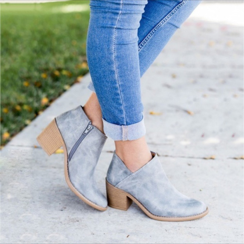 Valenzora | High-heeled ankle boots with side zipper