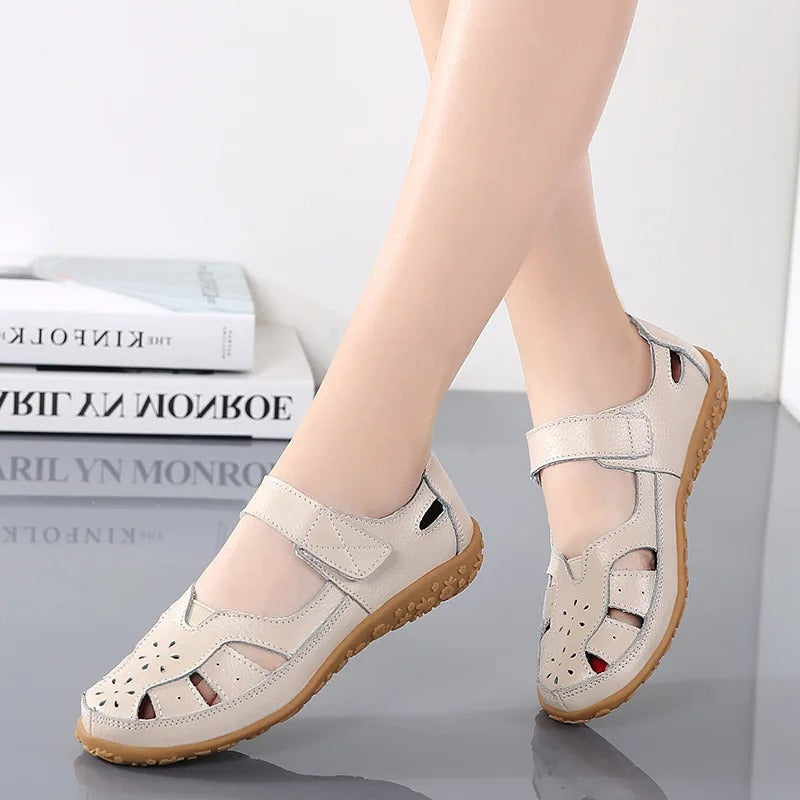 Valenzora | Modern and comfortable closed-toe sandals