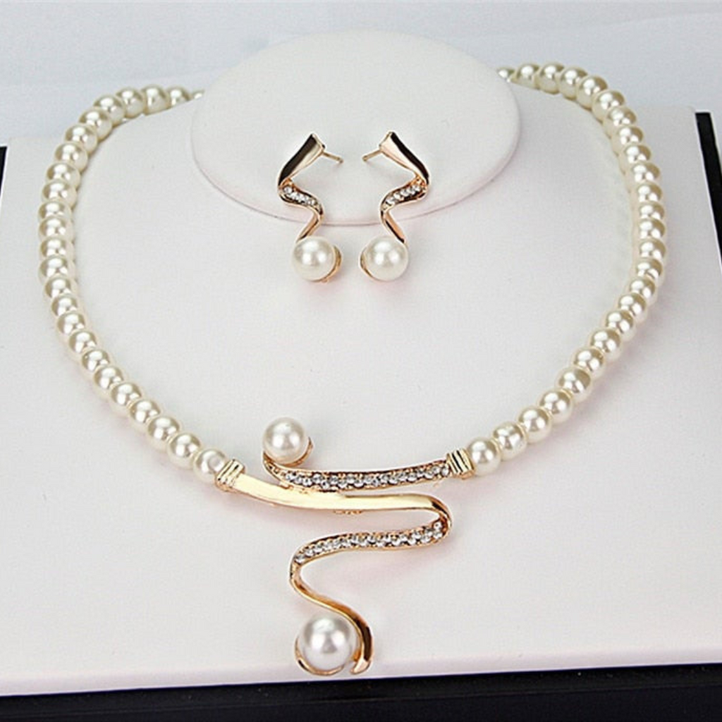 Valenzora | Natural Pearl Necklace + Earring Set Gold