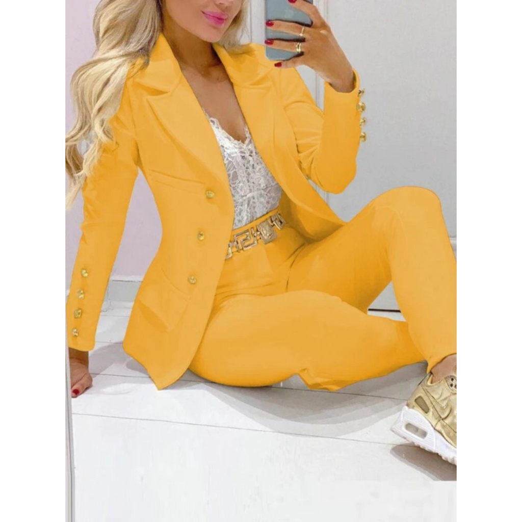Valenzora – Set consisting of blazer and trousers with large collar