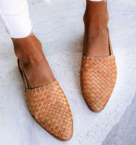 Valenzora | Flat Sandals