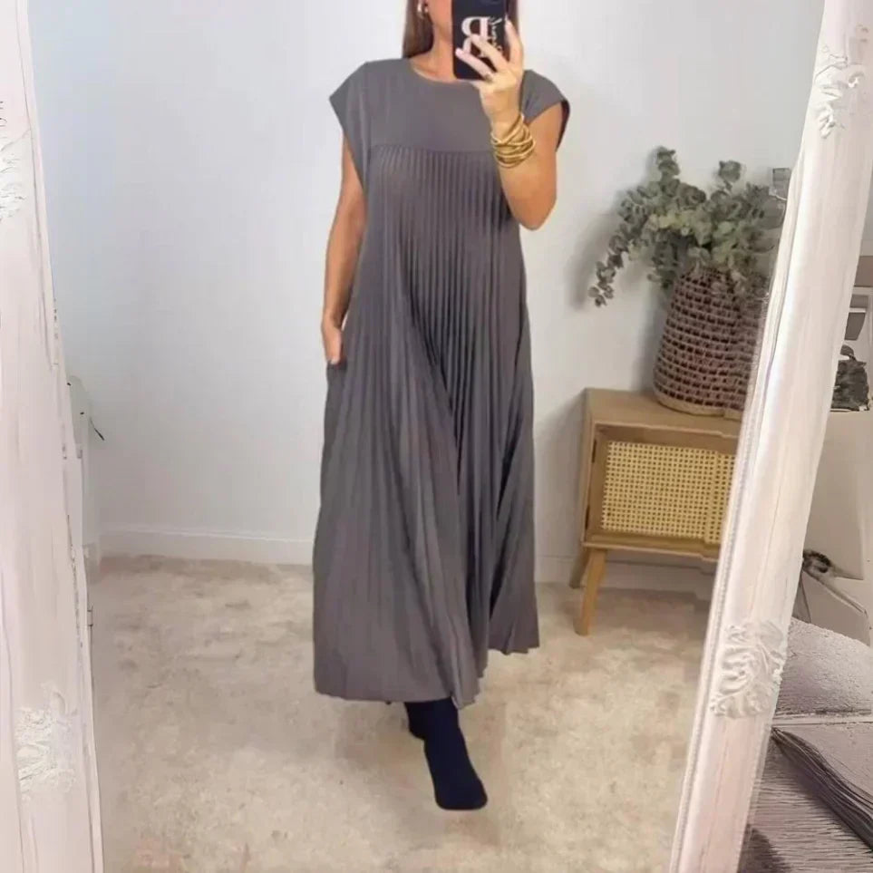 Valenzora | Light and Fresh Pleated Dress