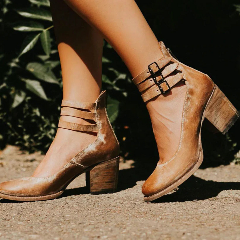 Valenzora | Leather ankle boots
