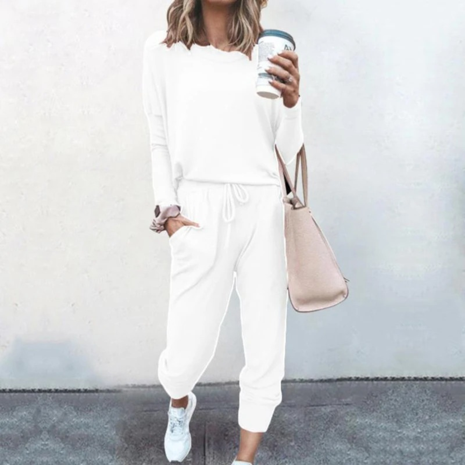 Valenzora | Wide and Wonderfully Comfortable Women's Tracksuit