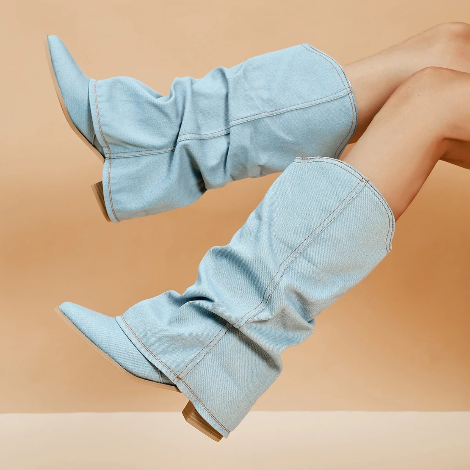 Valenzora | gefaltete Jeansstiefel mit Blockabsatz