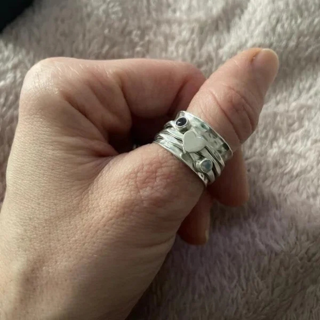 Valenzora | Spinner Heart Ring Silver