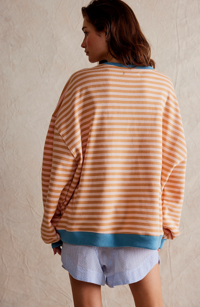 Valenzora | Gestreifter Oversize-Pullover Elegant, Warm und Verspielt
