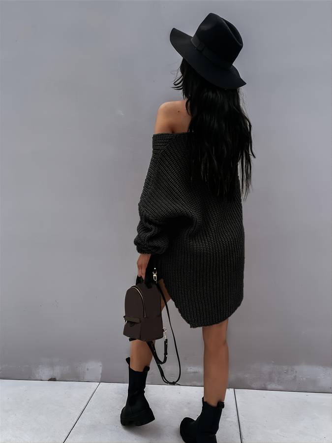 Valenzora - Oversized Knit Dress
