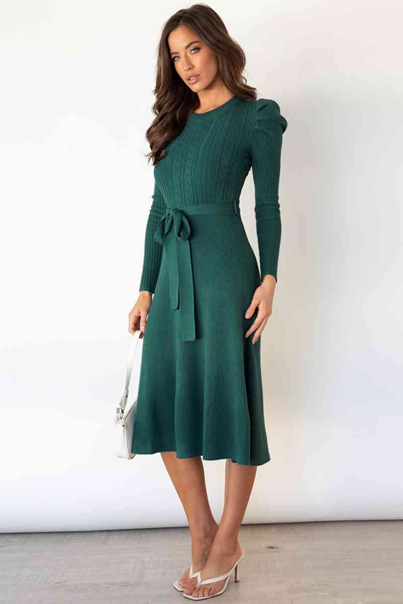 Valenzora | Rundhals-Langarm-Kleid mit Knotendetail an der Taille