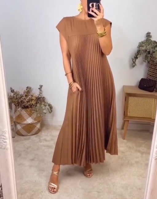 Valenzora | Ärmelloses elegantes Plisseekleid