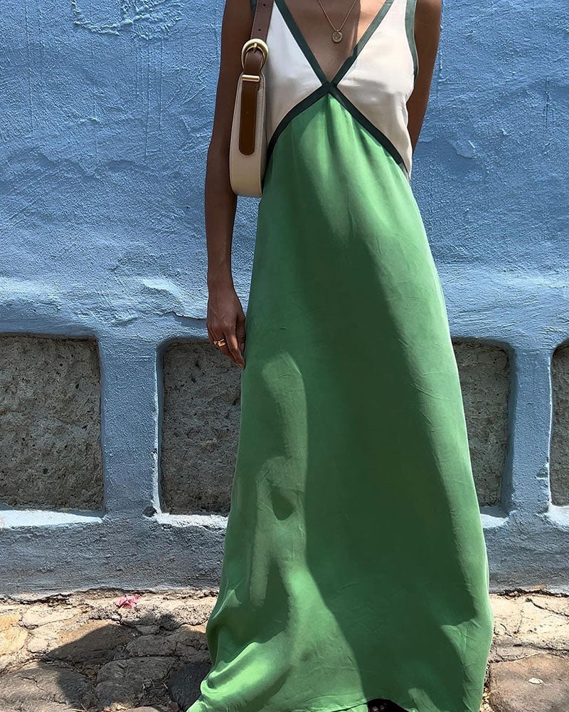 Chic dress with a V-neck and contrasting colors