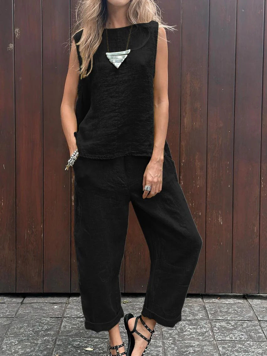 Sleeveless vest & trousers