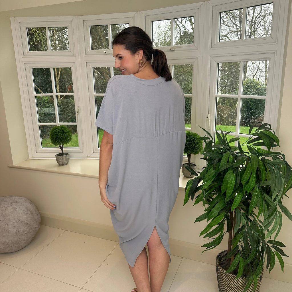 Kleid mit V-Ausschnitt | Unser Bestseller 2026