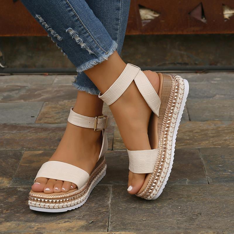 Valenzora | Sommersandalen mit Schnallenriemen und Plateau