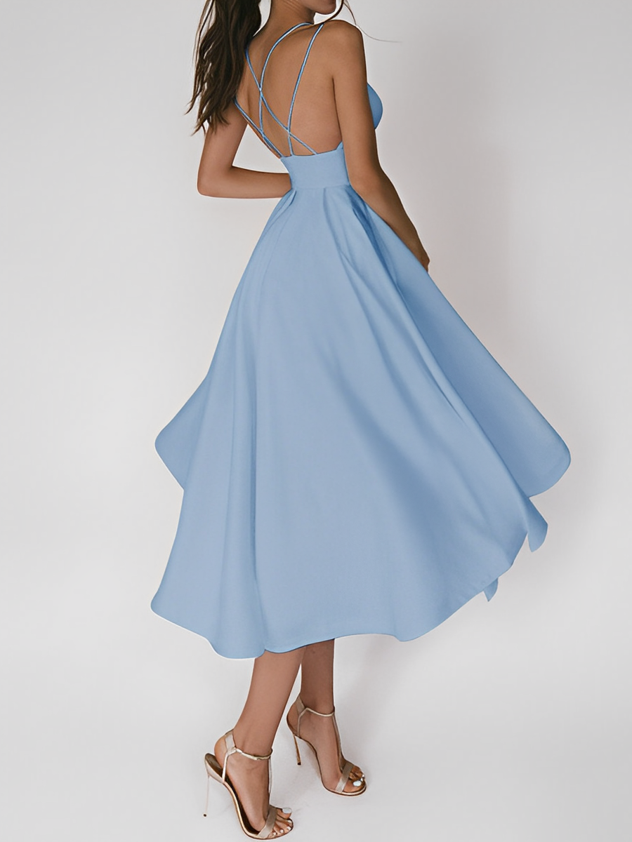Valenzora | Ein leichtes Kleid mit zarten Spaghettiträgern