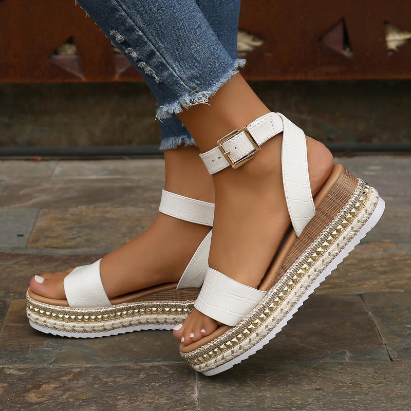Valenzora | Sommersandalen mit Schnallenriemen und Plateau