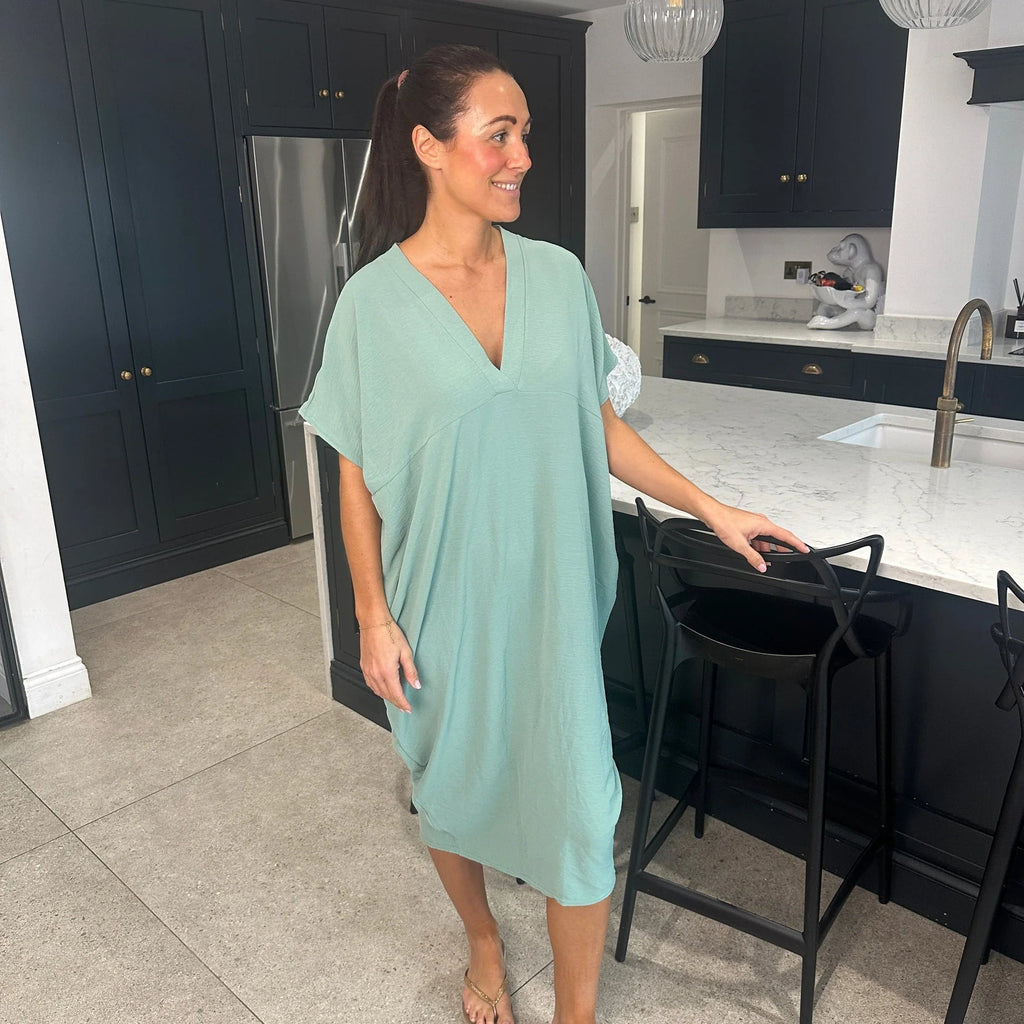 Kleid mit V-Ausschnitt | Unser Bestseller 2026