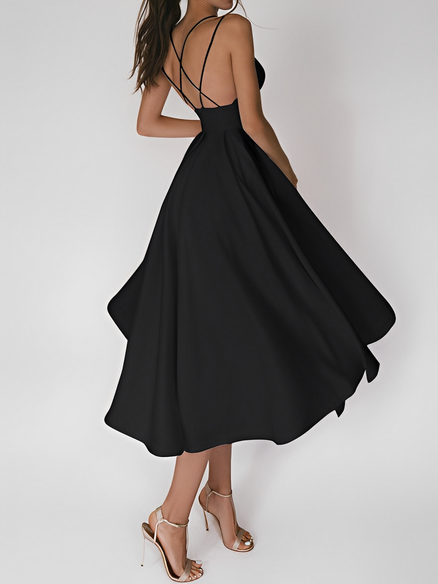 Valenzora | Ein leichtes Kleid mit zarten Spaghettiträgern