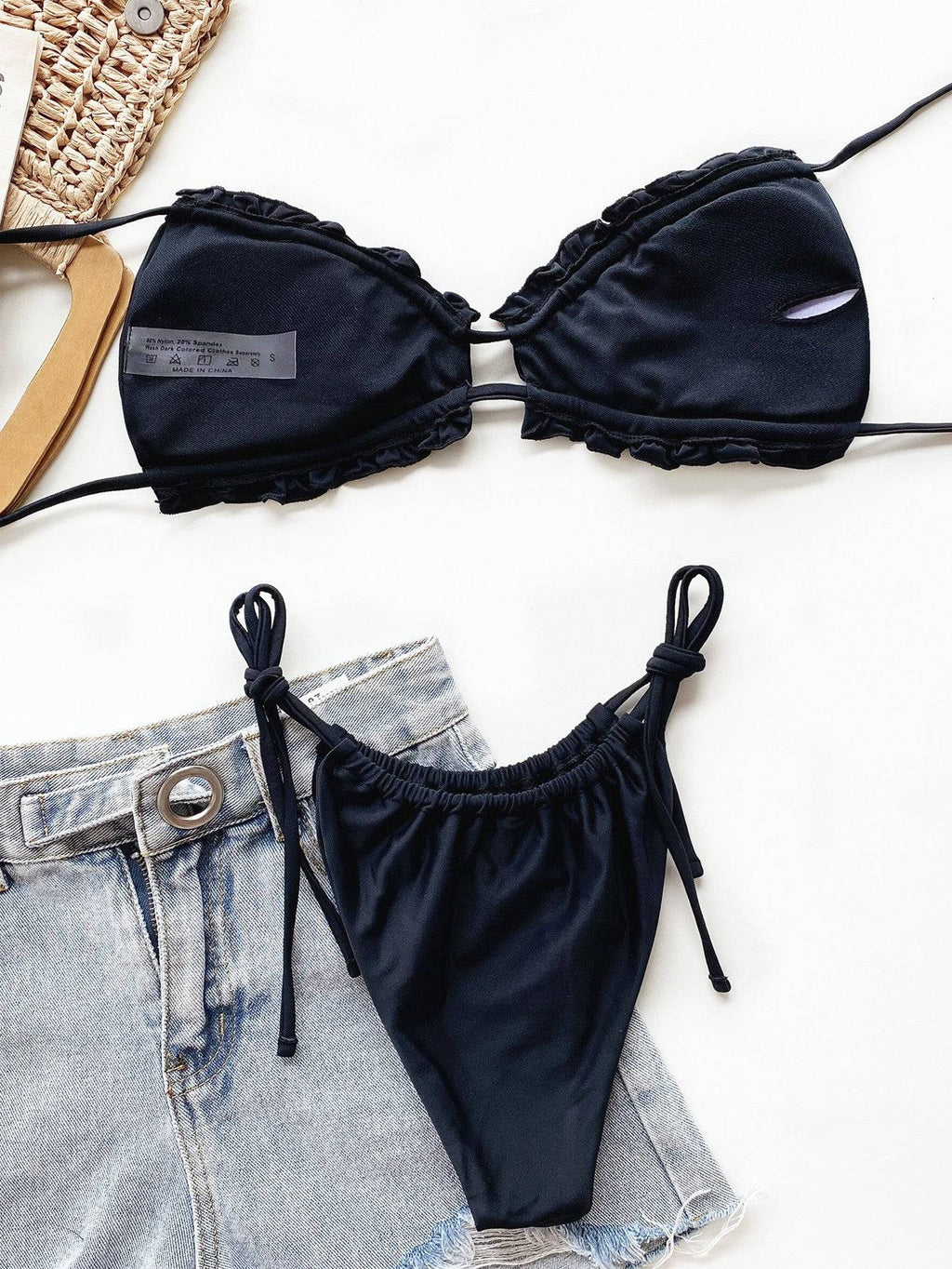Valenzora | Ruffled halterneck bikini set