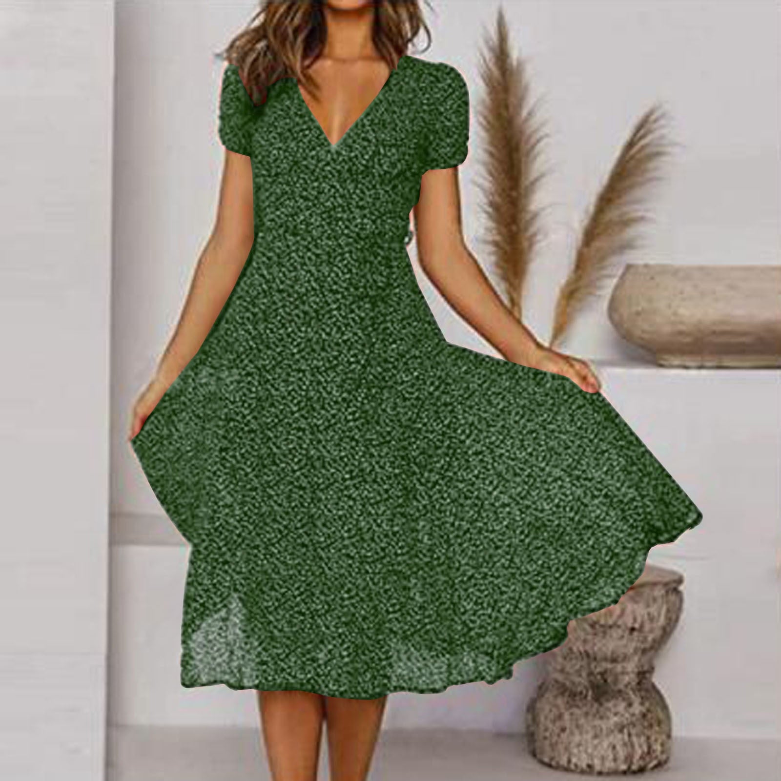Valenzora | Dress with V-neck & swing hem