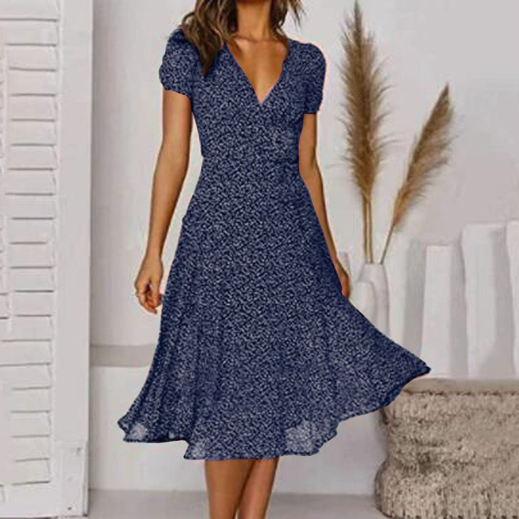 Valenzora | Dress with V-neck & swing hem