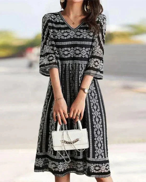 Valenzora | Bedrucktes Midikleid mit V-Ausschnitt