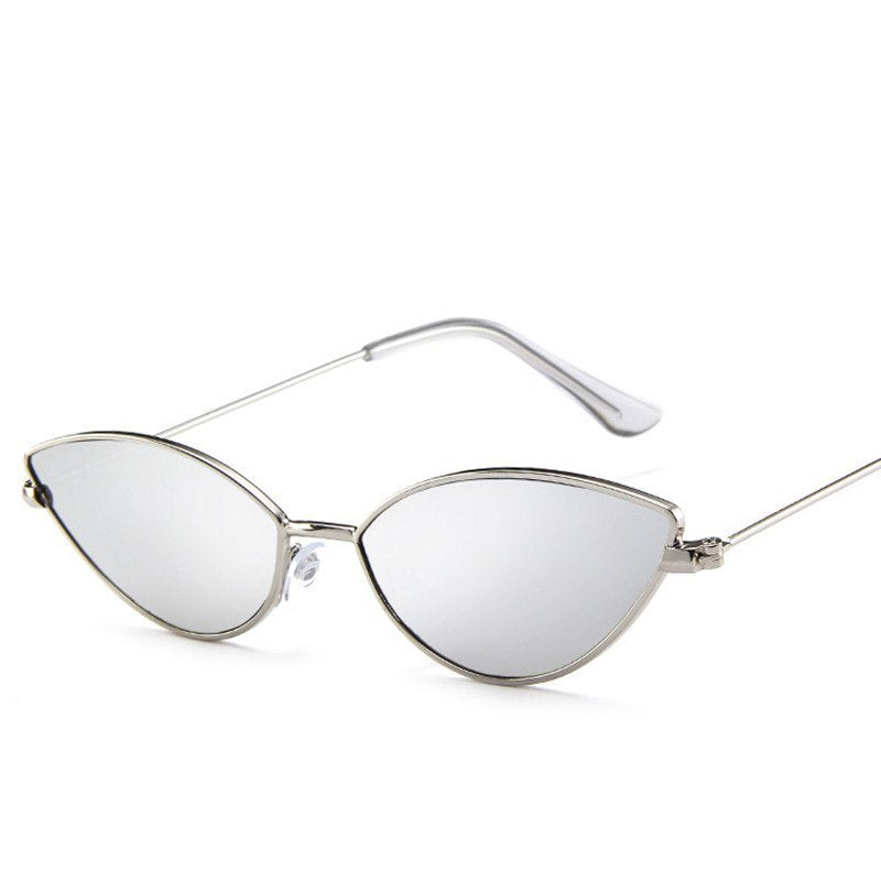 Valenzora | Retro Cat Eye Sunglasses Made of Premium Vegan Leather