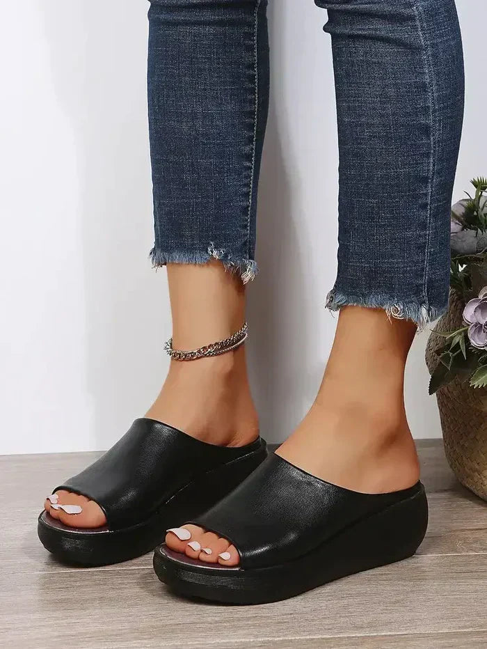 Valenzora | Women's slippers with leather sole