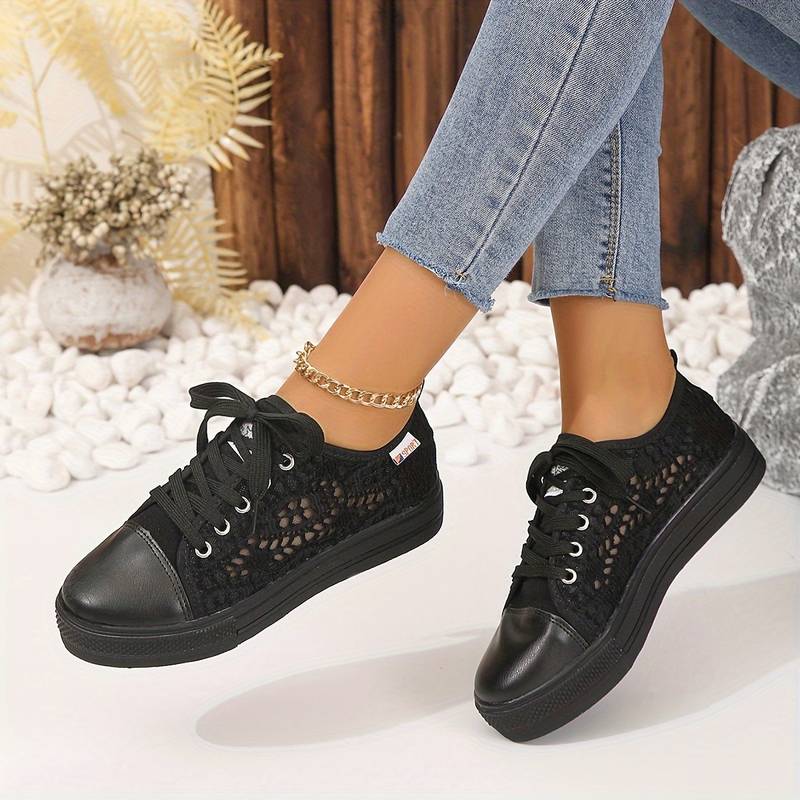 Valenzora | Stylish and airy lace sneakers