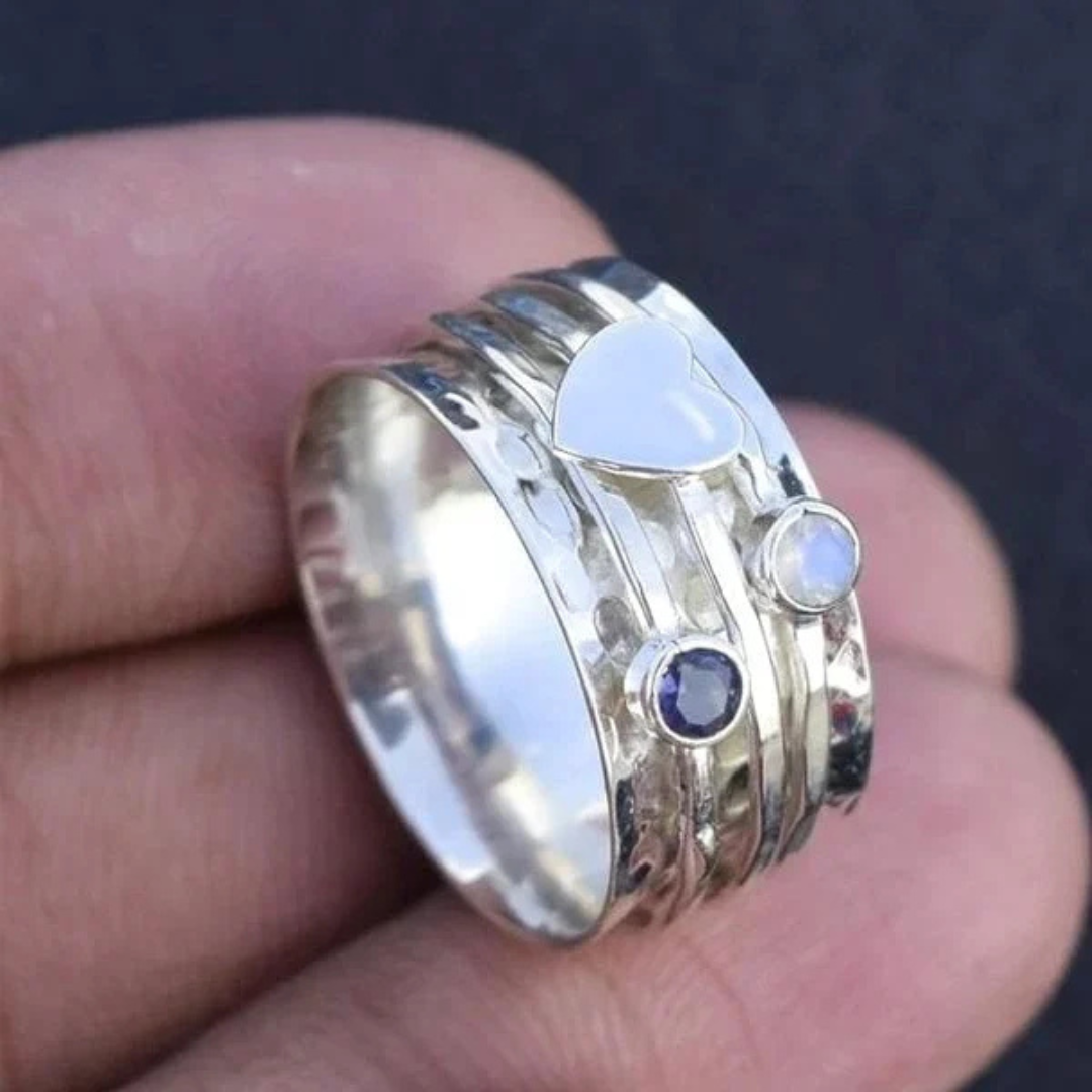 Valenzora | Spinner Heart Ring Silver