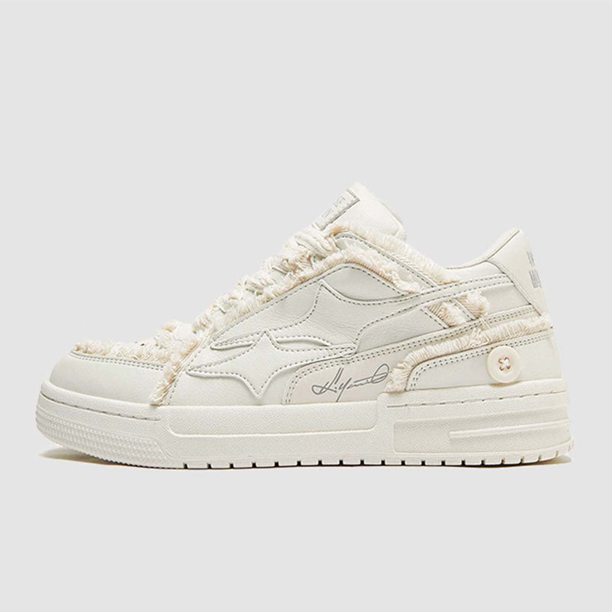 Valenzora | High-quality Y2K sneakers in off-blue