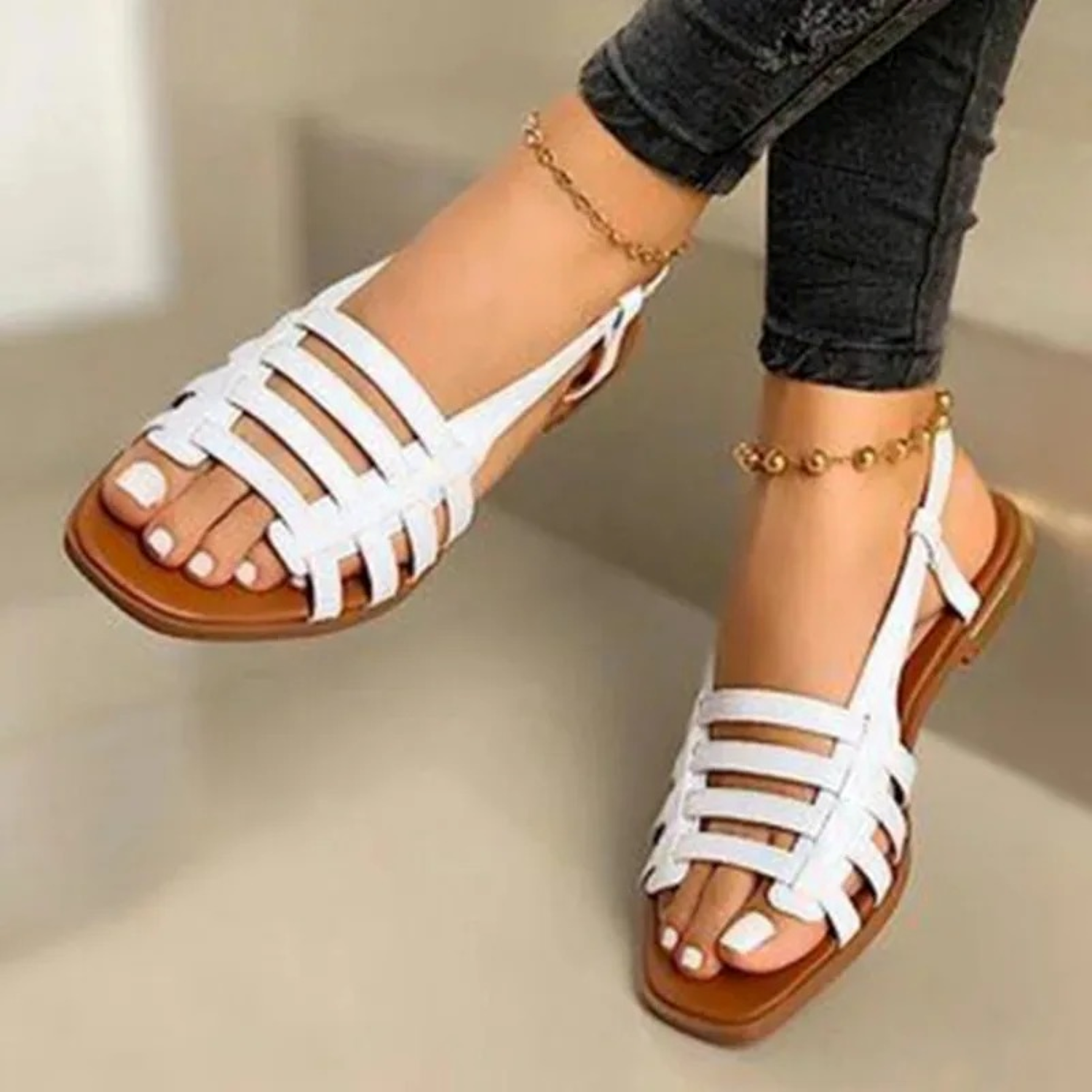 Valenzora | Flache Sandalen