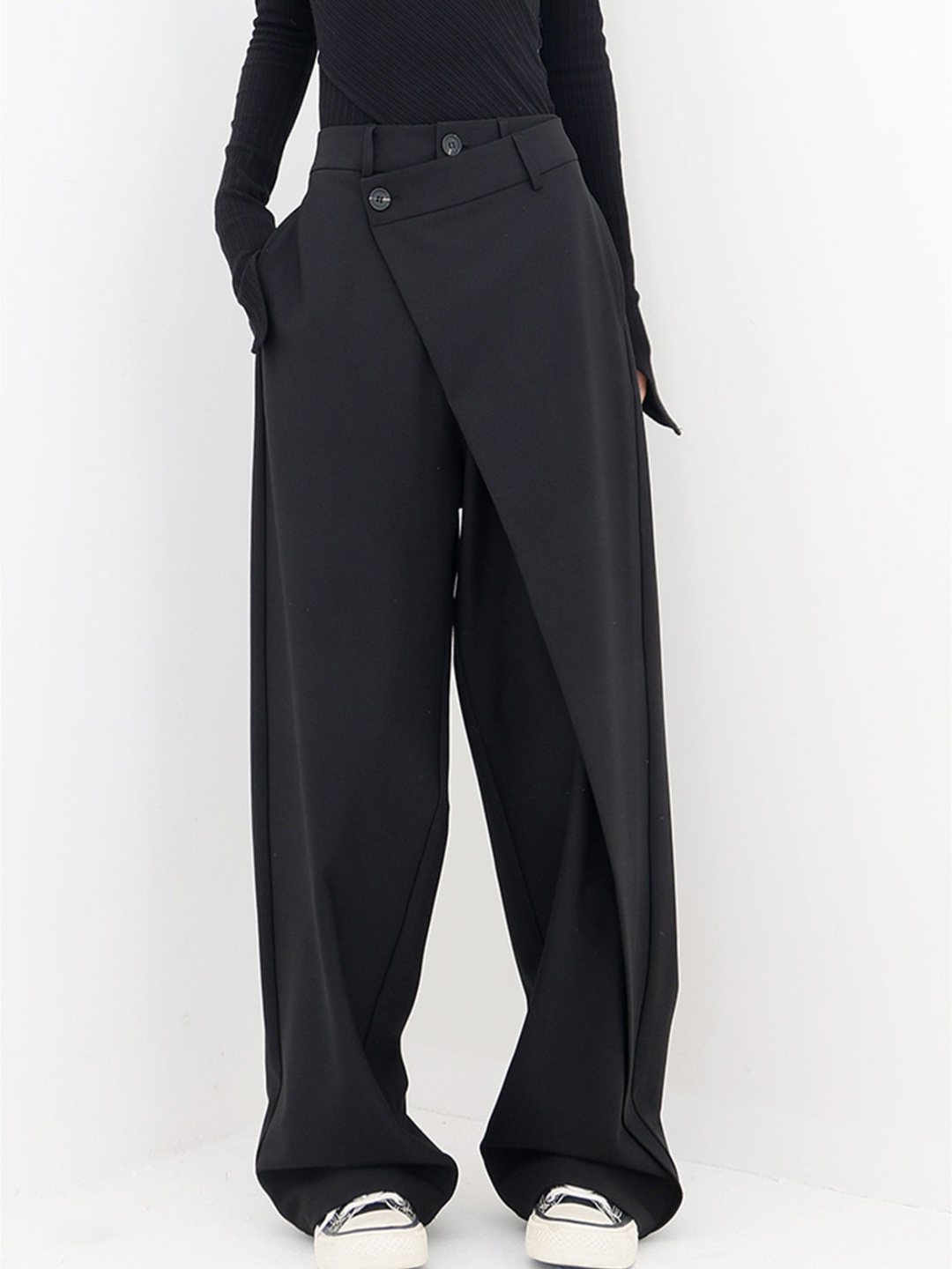 Valenzora | Asymmetrical Baggy Trousers