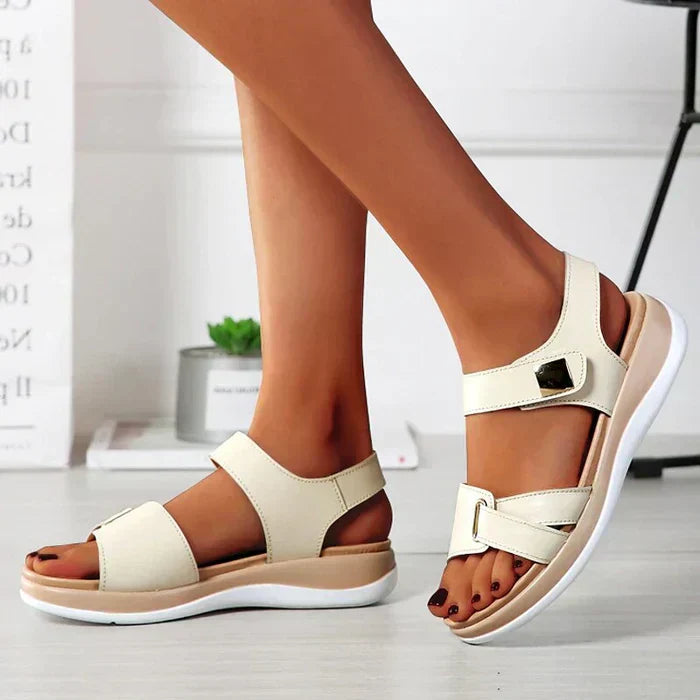 Valenzora | Orthopädische flache Sandalen mit verstellbaren Riemen