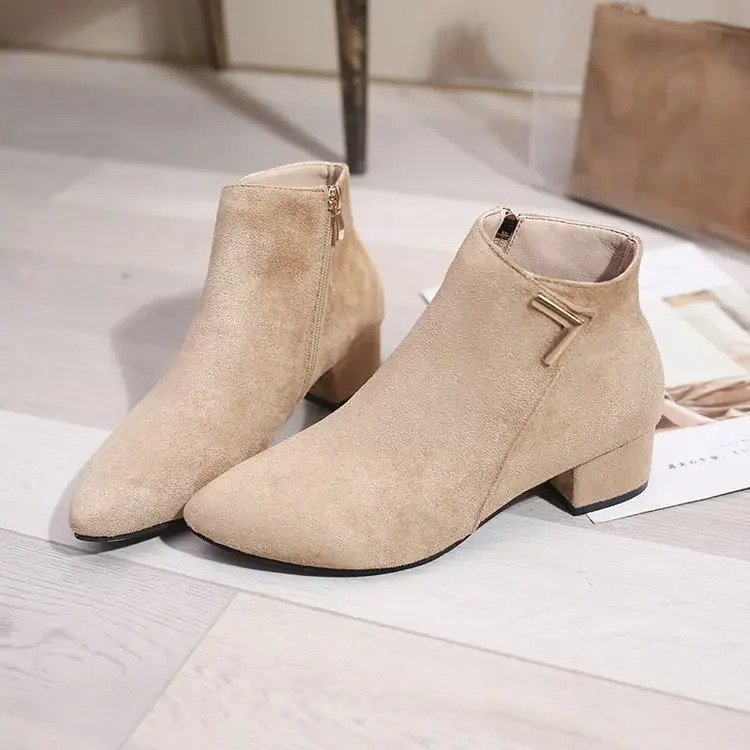 Valenzora | Ankle boots with pointed toe and side zipper, women's ankle boots