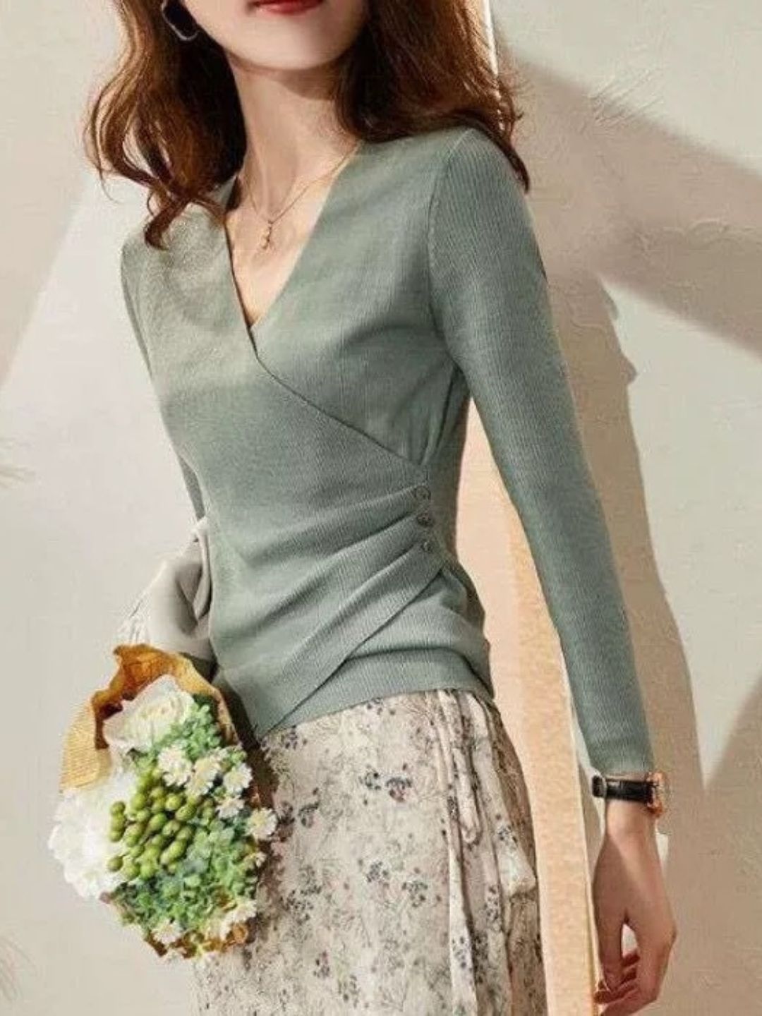 Valenzora | Casual V-neck solid color knit top green