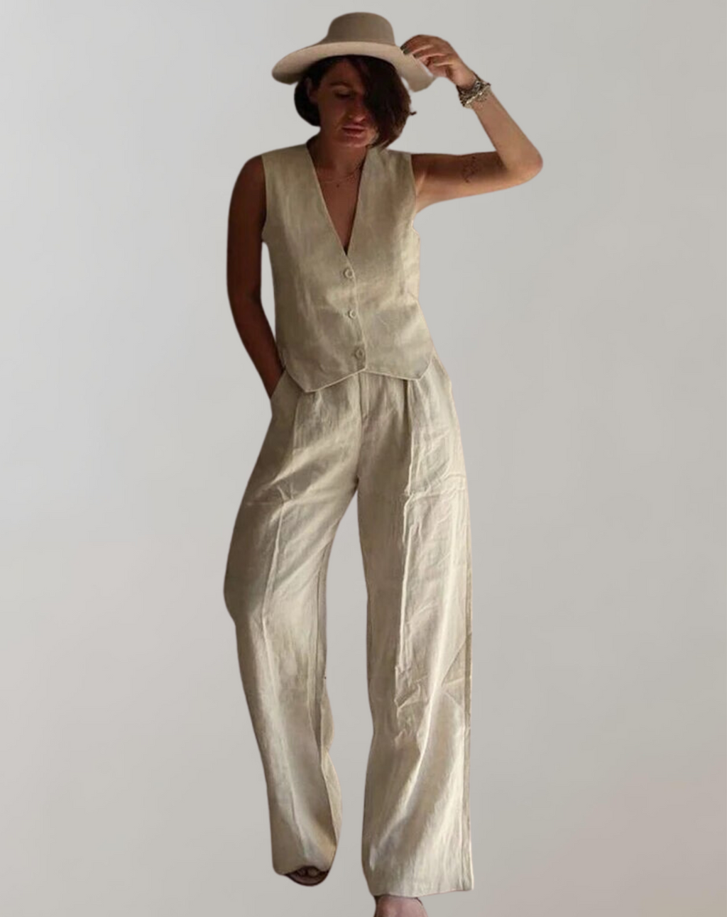 Valenzora – Tanktop und hochgeschnittene Hose
