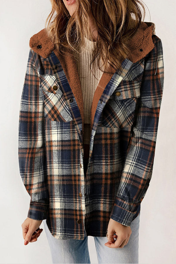 Valenzora | Sherpa-gefütterte Kapuzenflanelljacke mit Druckknöpfen