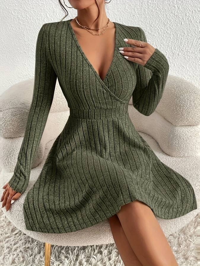 Valenzora - Skater dress with ribbed V-neck