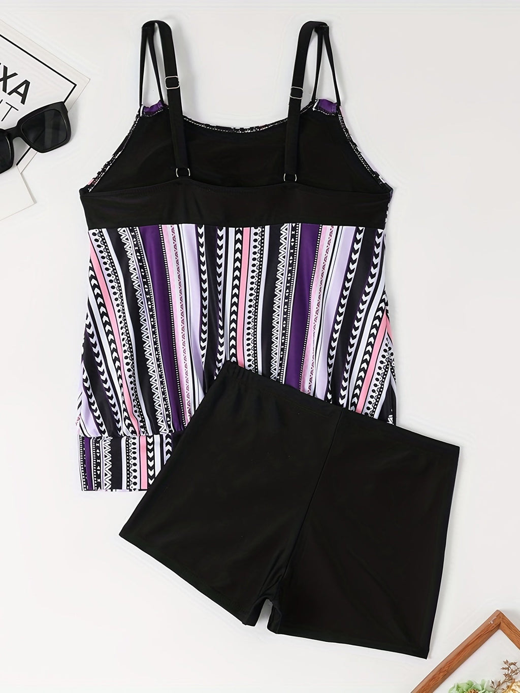 Valenzora | Tankini set with stripes and dots