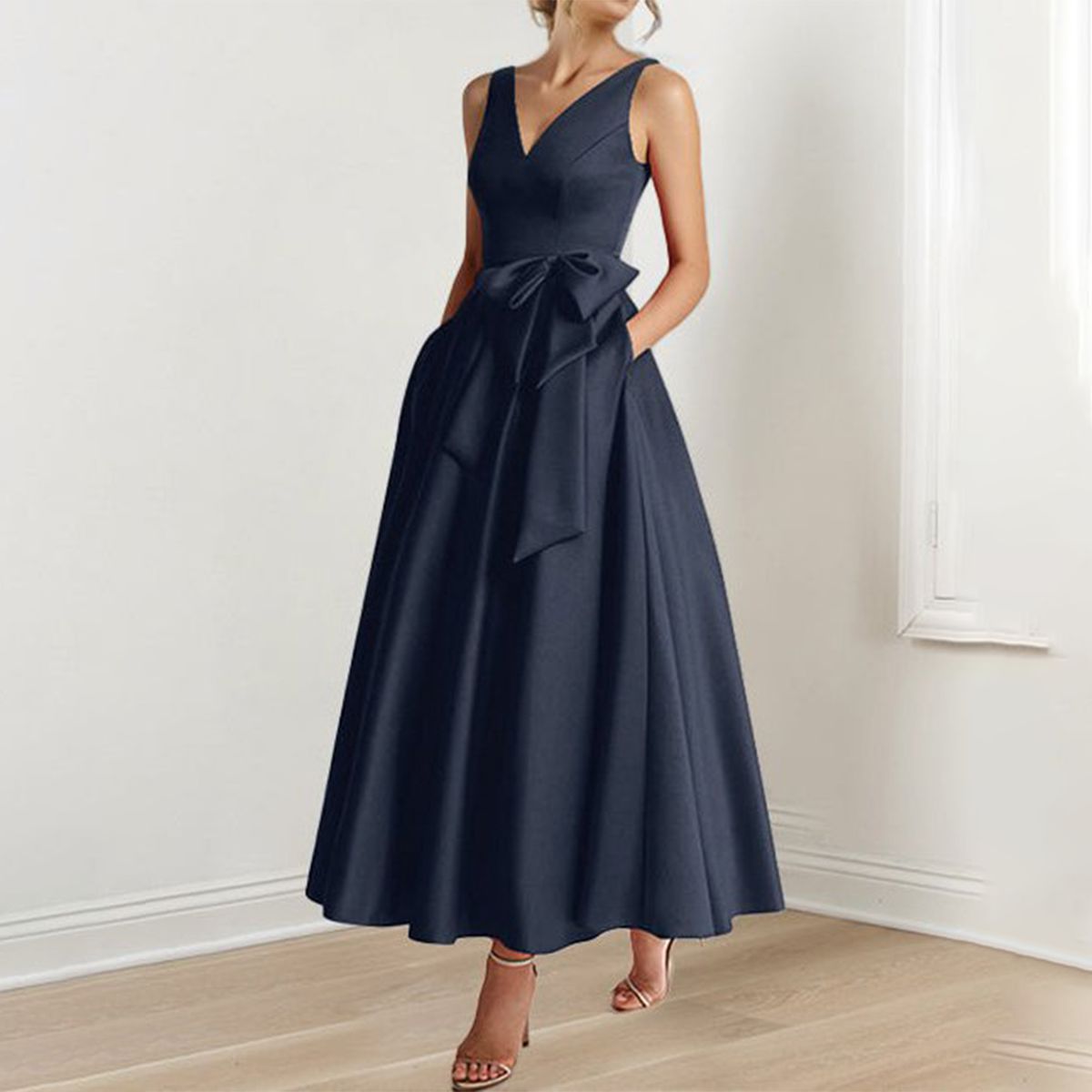 Valenzora | Vintage Smooth Sleeveless Maxi Dress