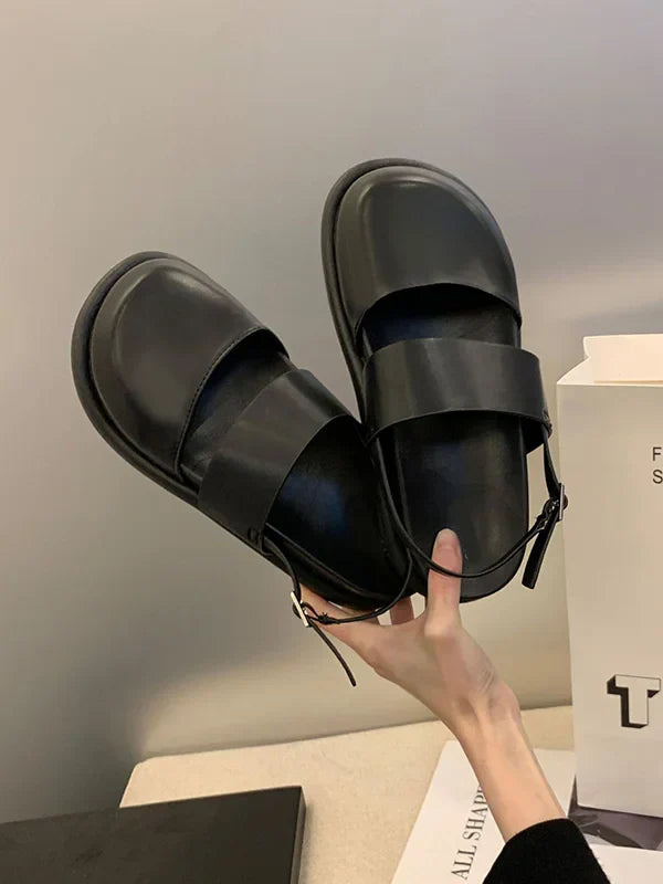 Sandals with a split toe