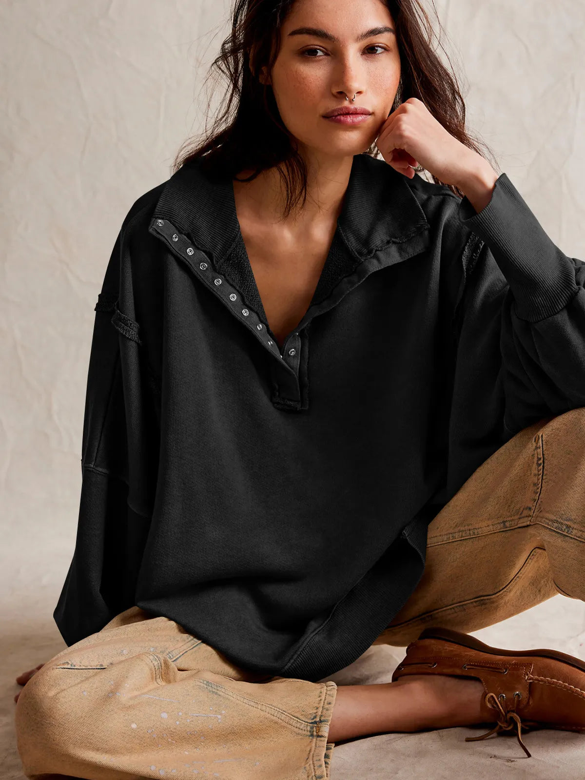 Valenzora - Casual sweatshirt with buttons and lamp sleeves