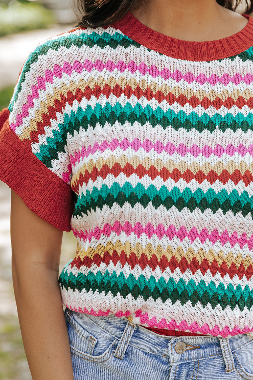 Valenzora | Red crop top with colored texture for women