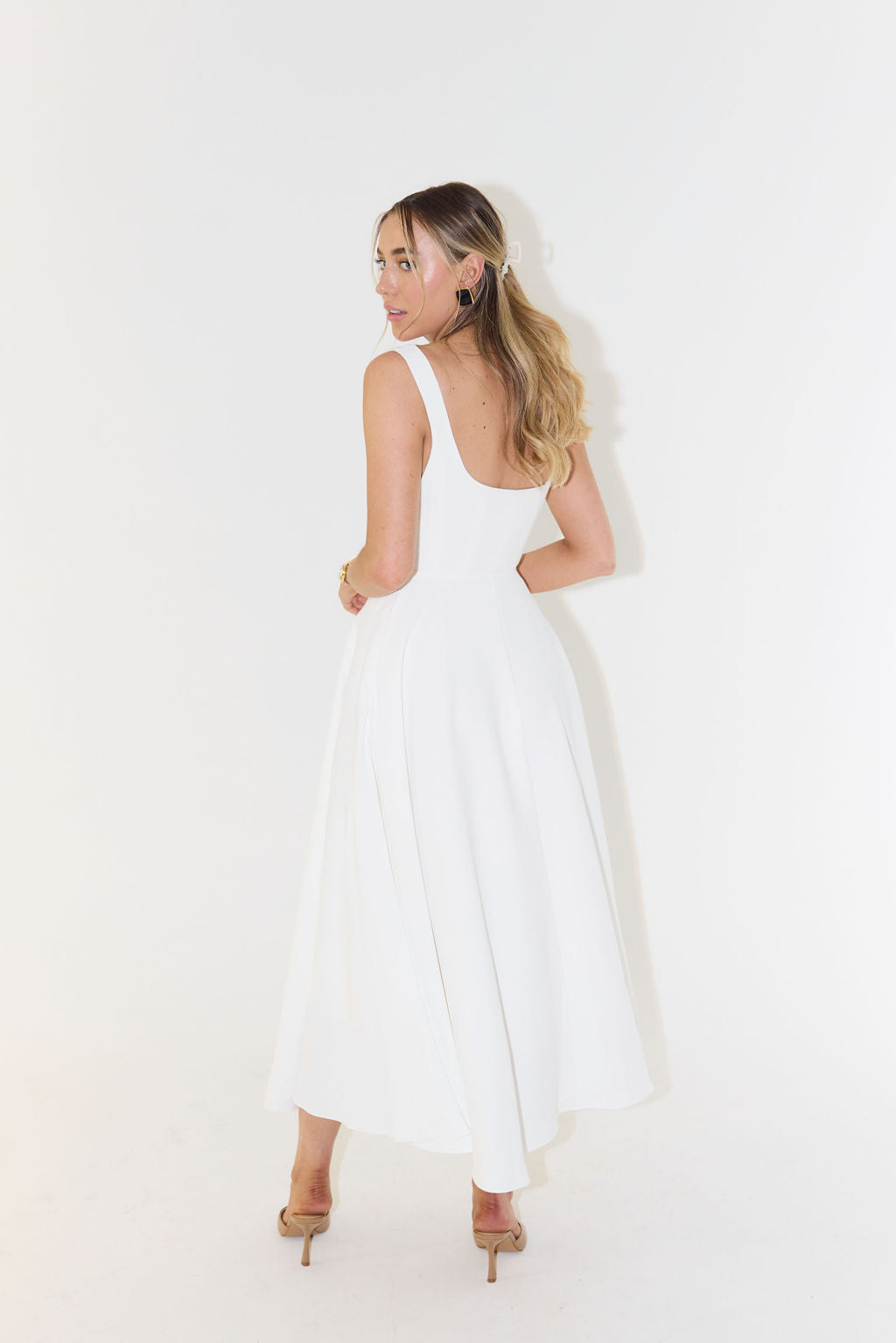 Valenzora | Midi dress with square neckline