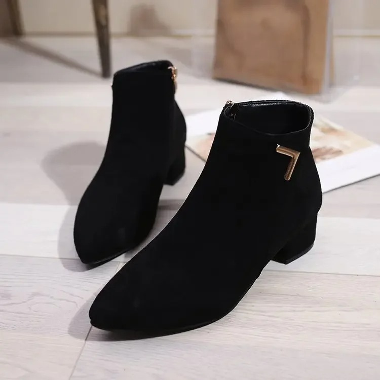 Valenzora | Ankle boots with pointed toe and side zipper, women's ankle boots