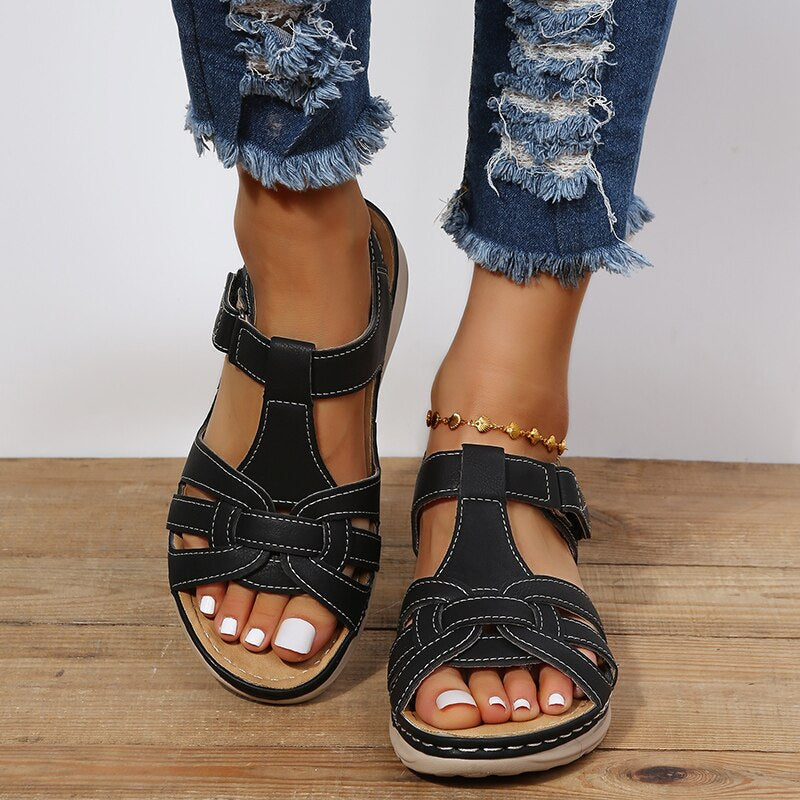 Valenzora | Orthopedic hiking sandals with platform