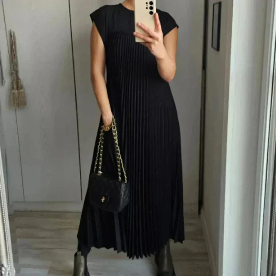 Valenzora | Light and Fresh Pleated Dress