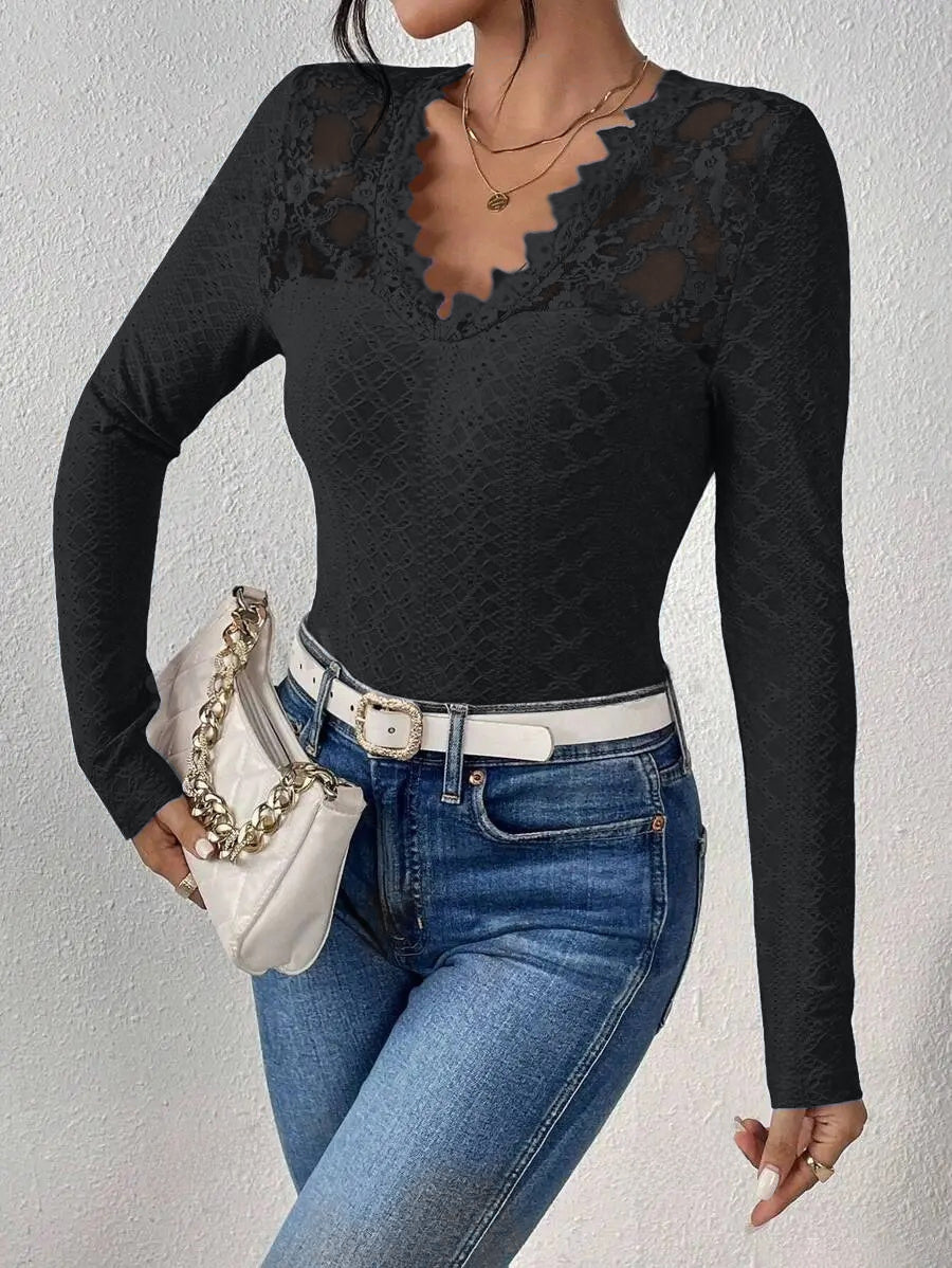 Valenzora | Long-sleeved top, V-neck, Spetspanel