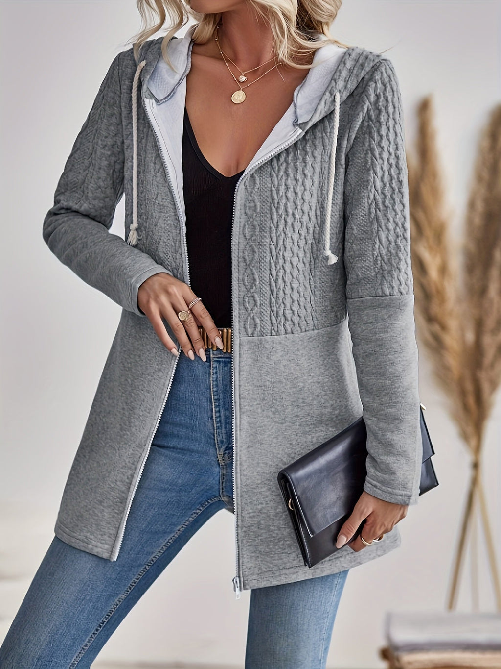 Valenzora | Textured jacket with zipper and hood